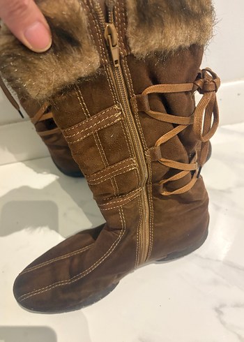 Kahverengi Süet Kürklü Kadın Bot - Görsel 4