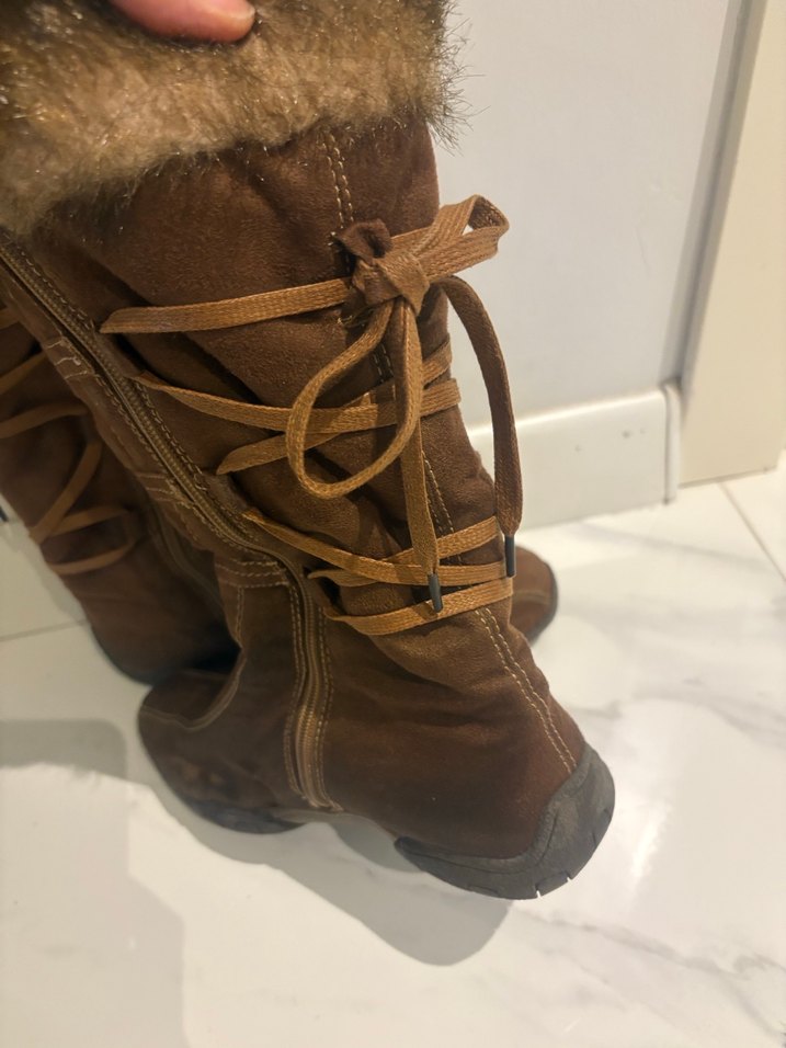 Kahverengi Süet Kürklü Kadın  Bot - Görsel 2