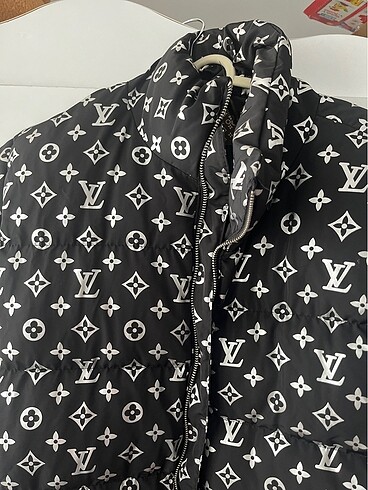 Louis Vuitton Siyah mont