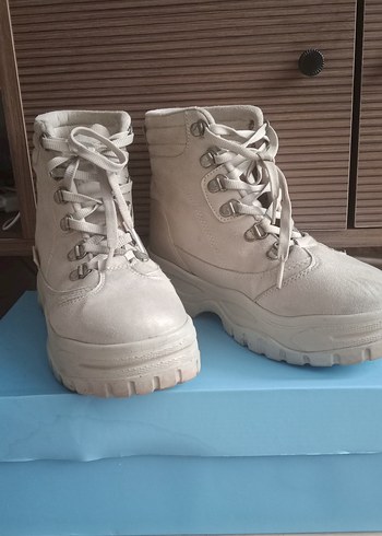 Beyaz Platform Topuklu Kadın Botları - Görsel 2