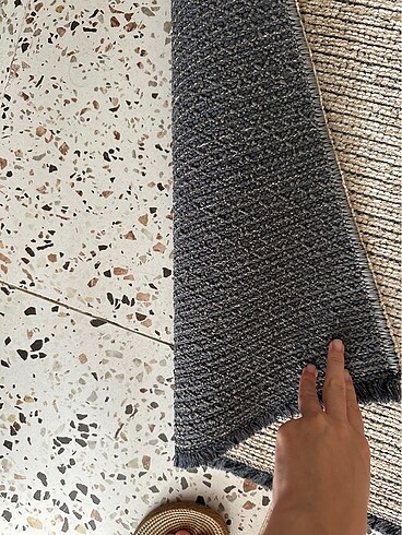  Beden kahverengi Renk Biri 3 biri 1.5 metre kilim