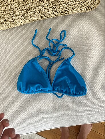 Mavi bikini üstü