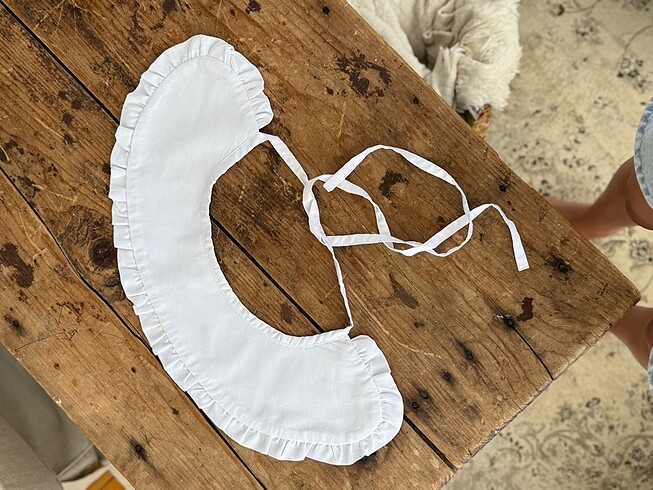 Beyaz yakalıı