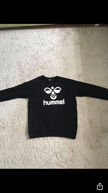 m Beden Hummel swet