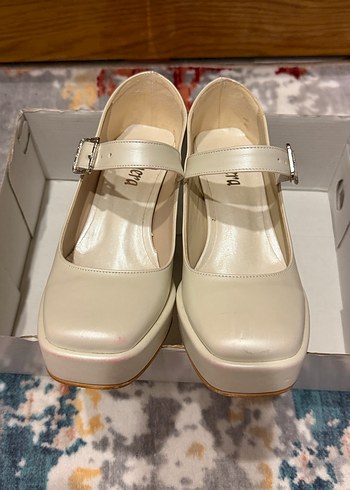 Beyaz Tokalı Platform Topuklu Kadın Abiye Ayakkabı - Görsel 3