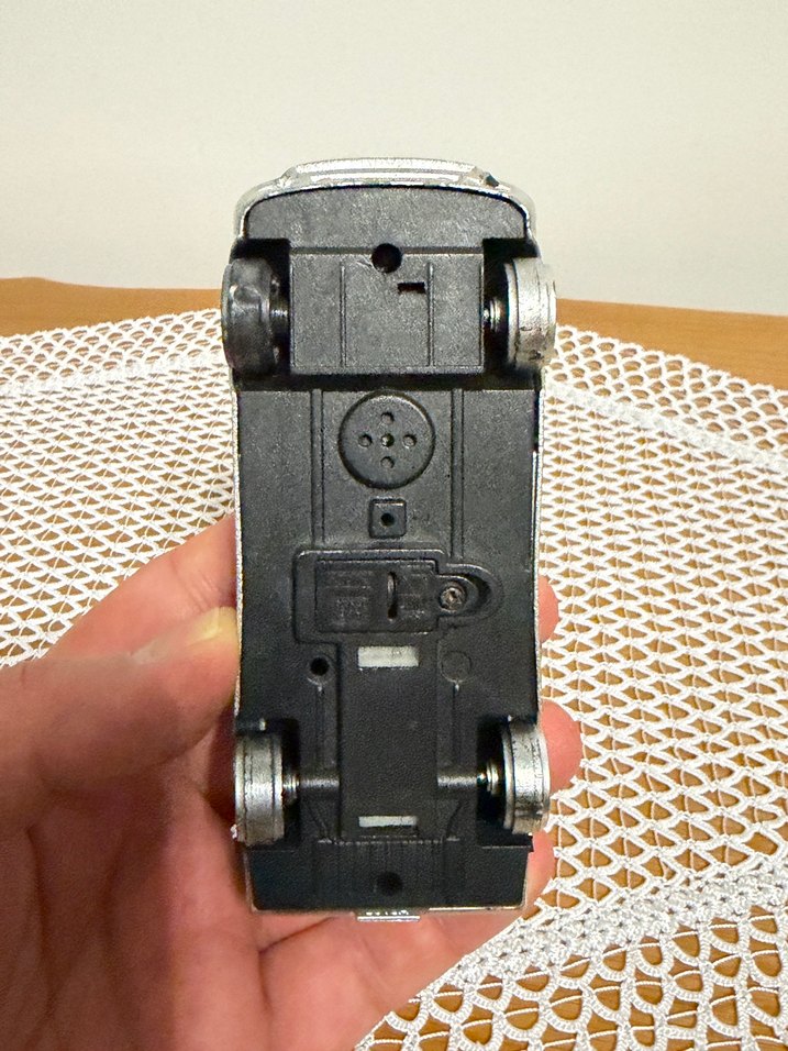 Gri Metalik Polis Oyuncak Araba - Görsel 3