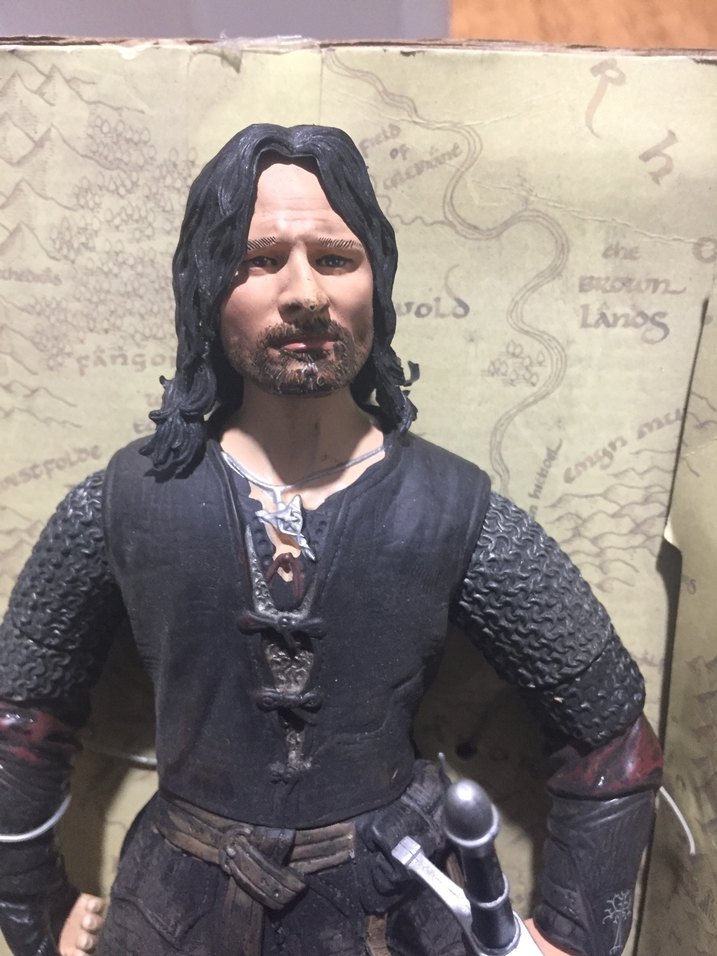 Yüzüklerin Efendisi Aragorn 28 cm Figür - Görsel 3