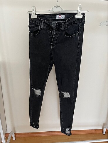 Yırtmaçlı jean