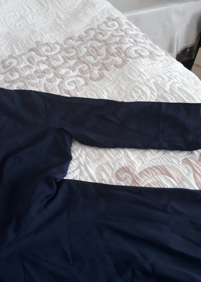 Elbise gayet yeni bir kere giyildi - Görsel 3