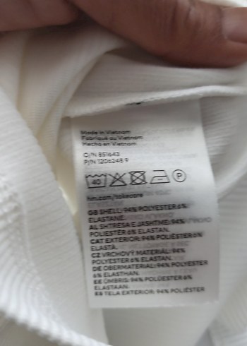 Yüksek Yakalı Beyaz Kolsuz Kadın Atlet - Görsel 3