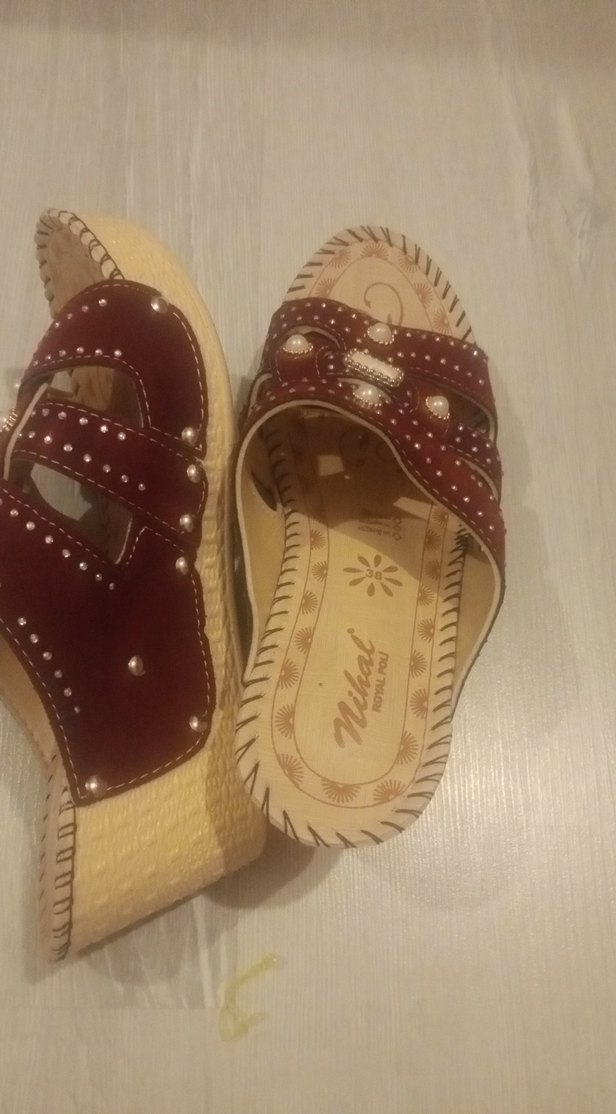 Bordo Nakışlı Tokalı Kadın Dolgu Topuk Terlik - Görsel 3