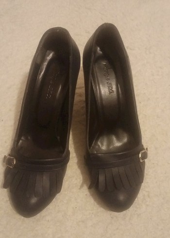 Siyah Tokalı Kadın Klasik Topuklu Ayakkabı - Görsel 2