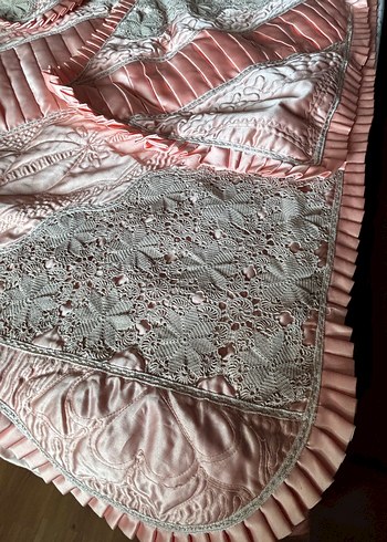 Nakışlı el yapımı Pembe Yatak Örtüsü - Görsel 4