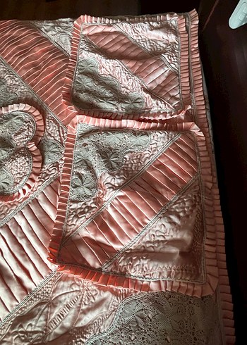 Nakışlı el yapımı Pembe Yatak Örtüsü - Görsel 5