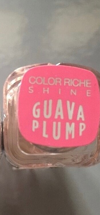Loreal color riche shine guava plump rengi