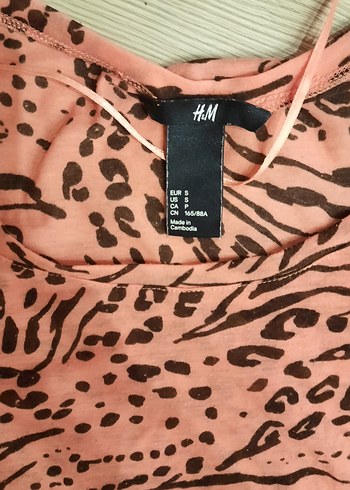 Kız Çocuk Pembe V Yakalı Baskılı Tişört - Görsel 3