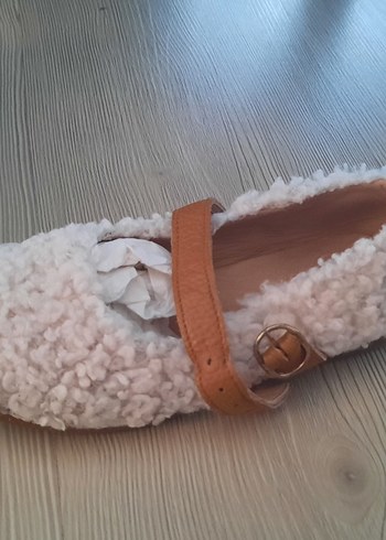 Bej Kürklü Kadın Yün Babet - Görsel 6