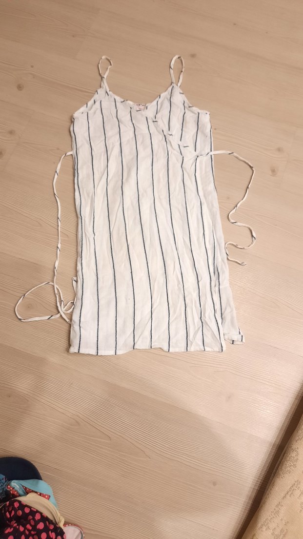 Çizgili V Yaka Keten Midi Elbise - Görsel 4