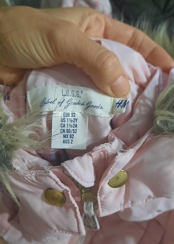 Kız Çocuk Pembe Kürklü Kapüşonlu Yelek - Görsel 2