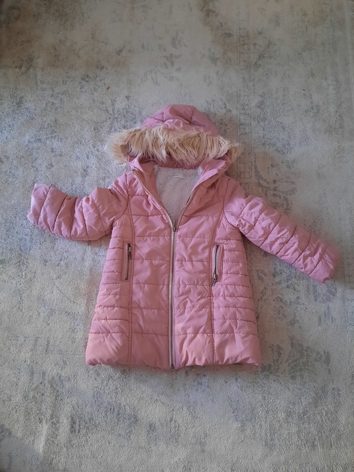 Kız Çocuk Kapüşonlu Pembe Kürklü Mont - Görsel 2