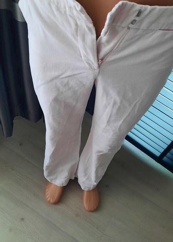 Düğmeli Beyaz Kadife Kadın Pantolon - Görsel 4