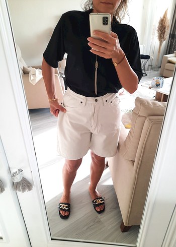 Kadın Beyaz Pamuklu Mini Şort - Görsel 2