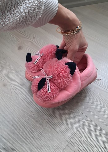 Kızlar için Pembe Leopar Desenli Kürklü Terlik - Görsel 4