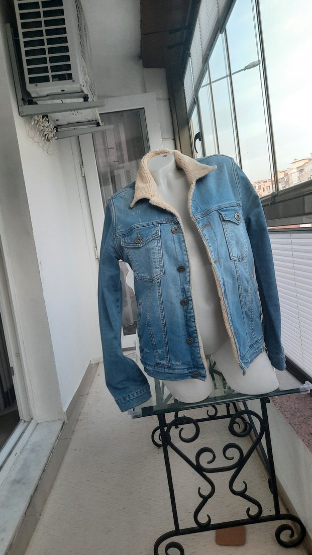 Kadın Mavi Kürklü Fit Kesim Denim Ceket - Görsel 5