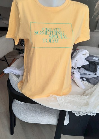 Sarı Pamuklu Baskılı Salaş Tişört - Görsel 3