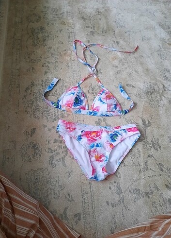 s Beden beyaz Renk #bikini #bikinitakım #takım #plaj #penti #zara #mango #koton #ze