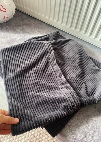 Gri Modern Dokulu Kırlent - Görsel 4