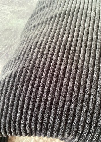 Gri Modern Dokulu Kırlent - Görsel 2