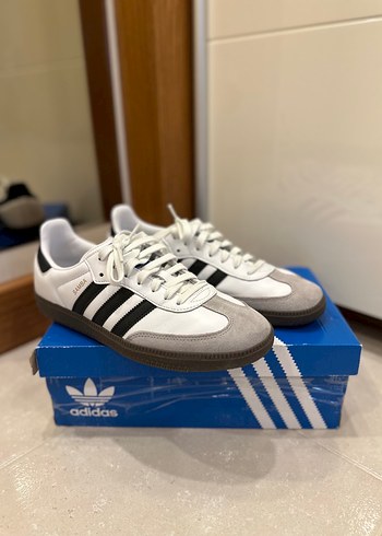 Adidas 42.5