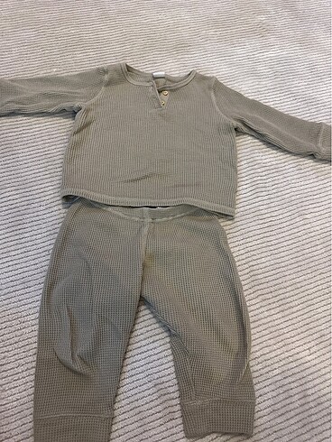 H&M gofre takım (9-12ay)