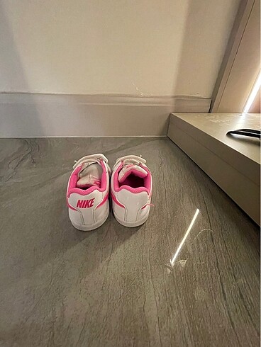 23 Beden beyaz Renk Nike spor ayakkabı