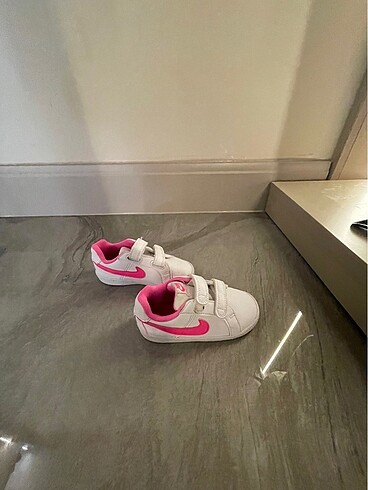23 Beden Nike spor ayakkabı