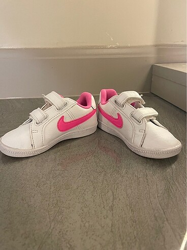 Nike spor ayakkabı