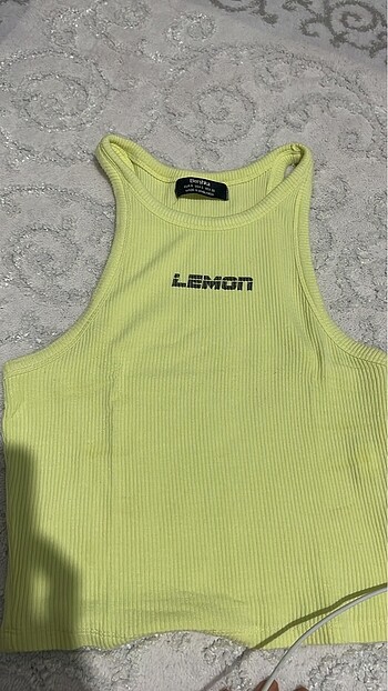 bershka neon crop