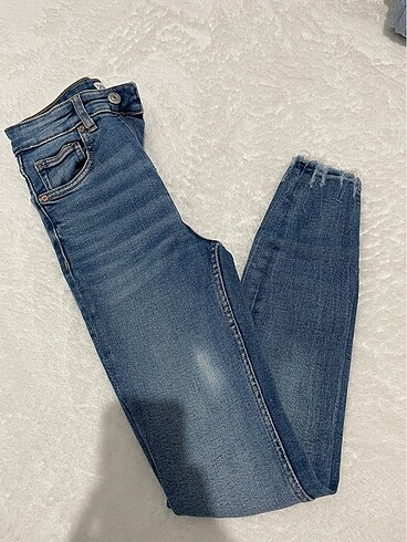 zara dar jean