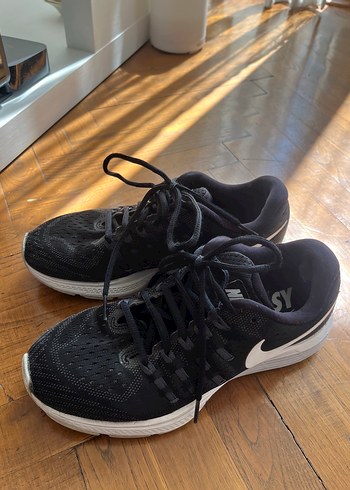 37,5 Beden Nike Air Zoom Vomero 11 Koşu Ayakkabısı