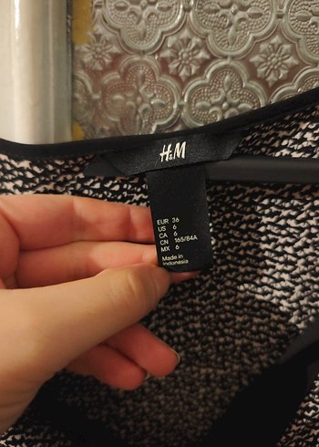 Gri V Yakalı Salaş Kadın Bluz - Görsel 3