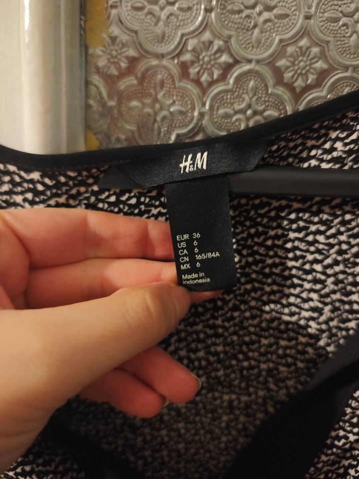 Gri V Yakalı Salaş Kadın Bluz - Görsel 3