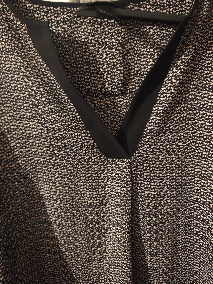 Gri V Yakalı Salaş Kadın Bluz - Görsel 2