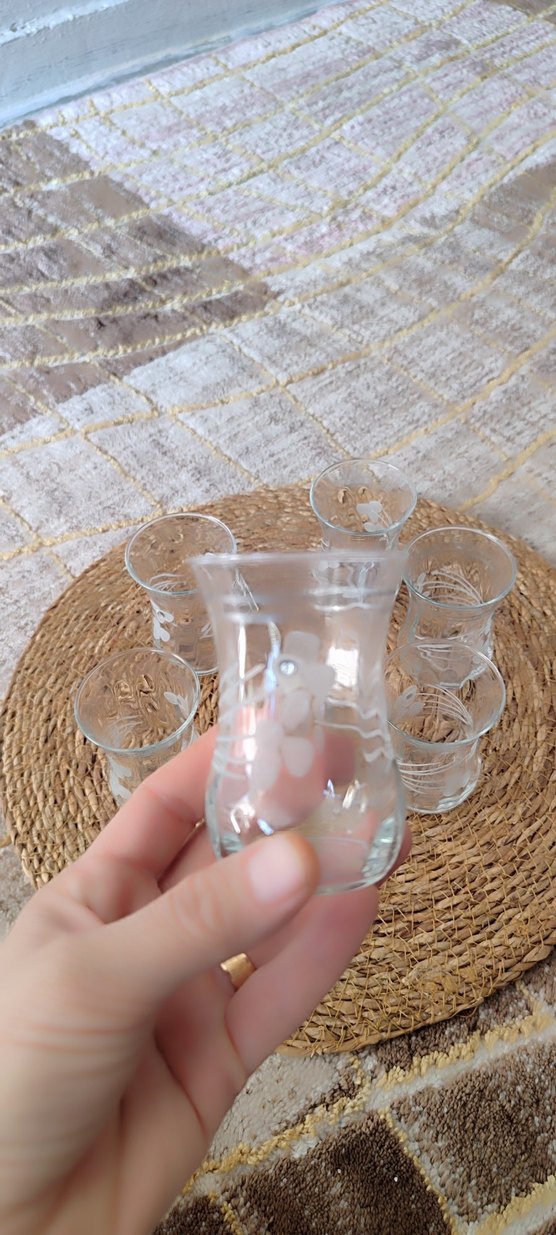 Beyaz Desenli İnce Cam Bardak Seti - Görsel 3