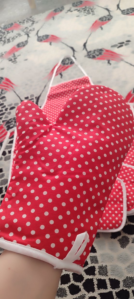 Kırmızı Puantiyeli Mutfak Önlüğü - Görsel 3
