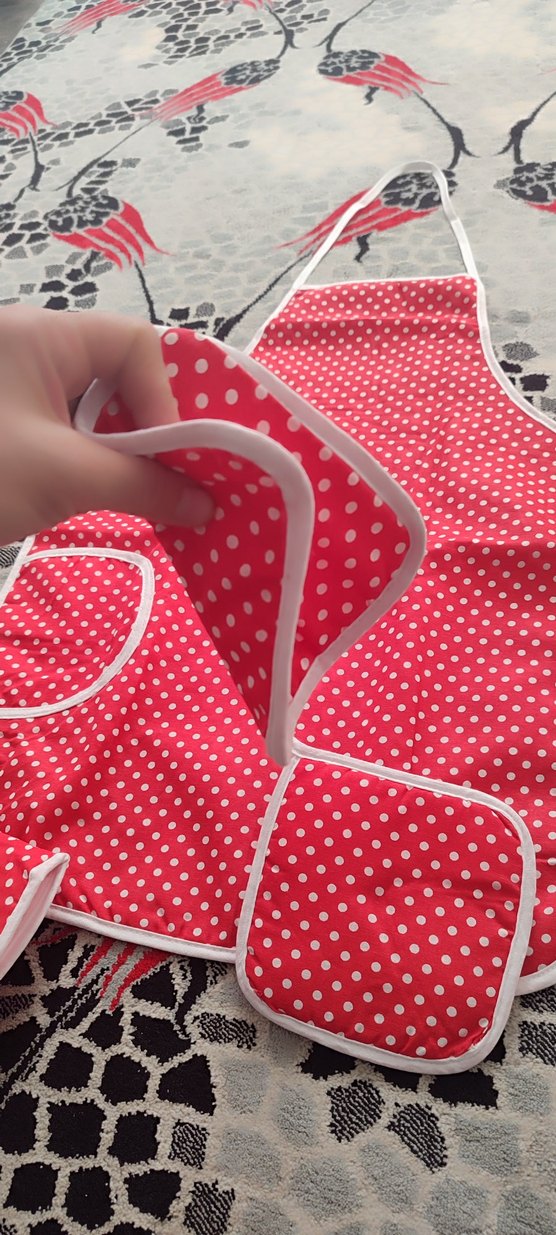 Kırmızı Puantiyeli Mutfak Önlüğü - Görsel 5