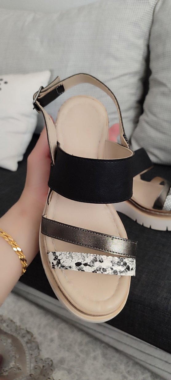 Yılan Desenli Dolgu Topuklu Kadın Sandalet - Görsel 2