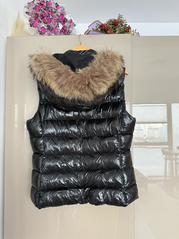 Kürklü Siyah Kadın Şişme Yelek - Görsel 3