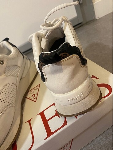 39 Beden beyaz Renk Guess spor ayakkabı