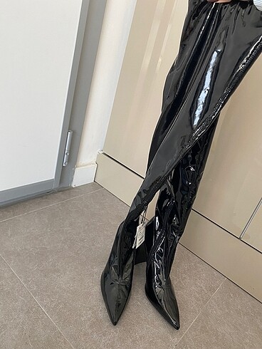 40 Beden Zara rugan vinil çizme